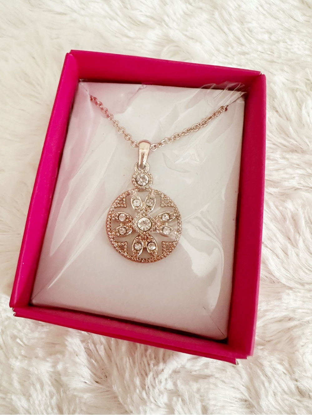 Avon Snowflake Necklace